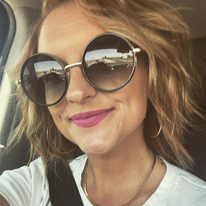 Meet your Posher, Megan